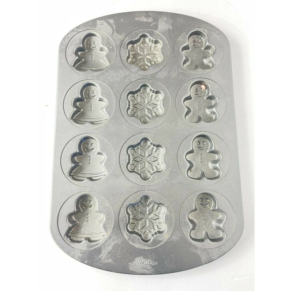 Wilton Christmas Cookie Baking Sheet Pan Gingerbread Snowflakes Cake Molds